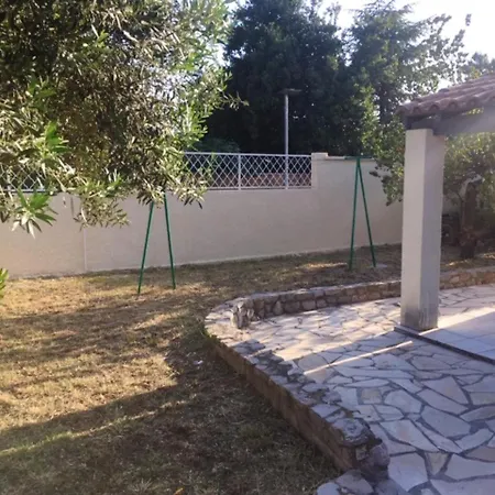 Avec Jardin A Avec Piscine Privee Ouverte Toute L'annee Villa