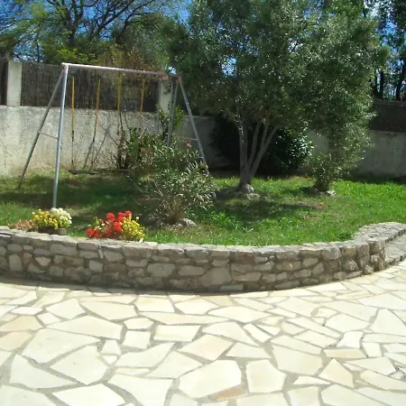 Avec Jardin A Avec Piscine Privee Ouverte Toute L'annee Villa
