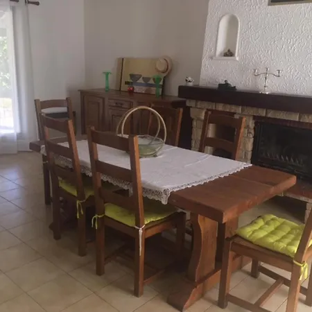 De 3 Avec Piscine Privee Jardin Clos Et Wifi A