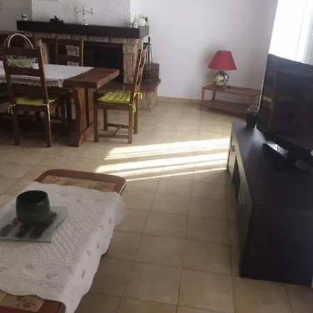 Villa De 3 Avec Piscine Privee Jardin Clos Et Wifi A Poussan