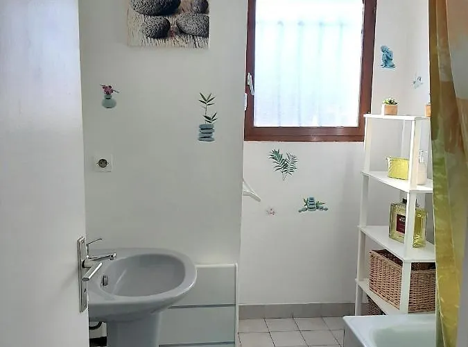 Avec Jardin à Avec Piscine Privée Ouverte Toute L'année Villa